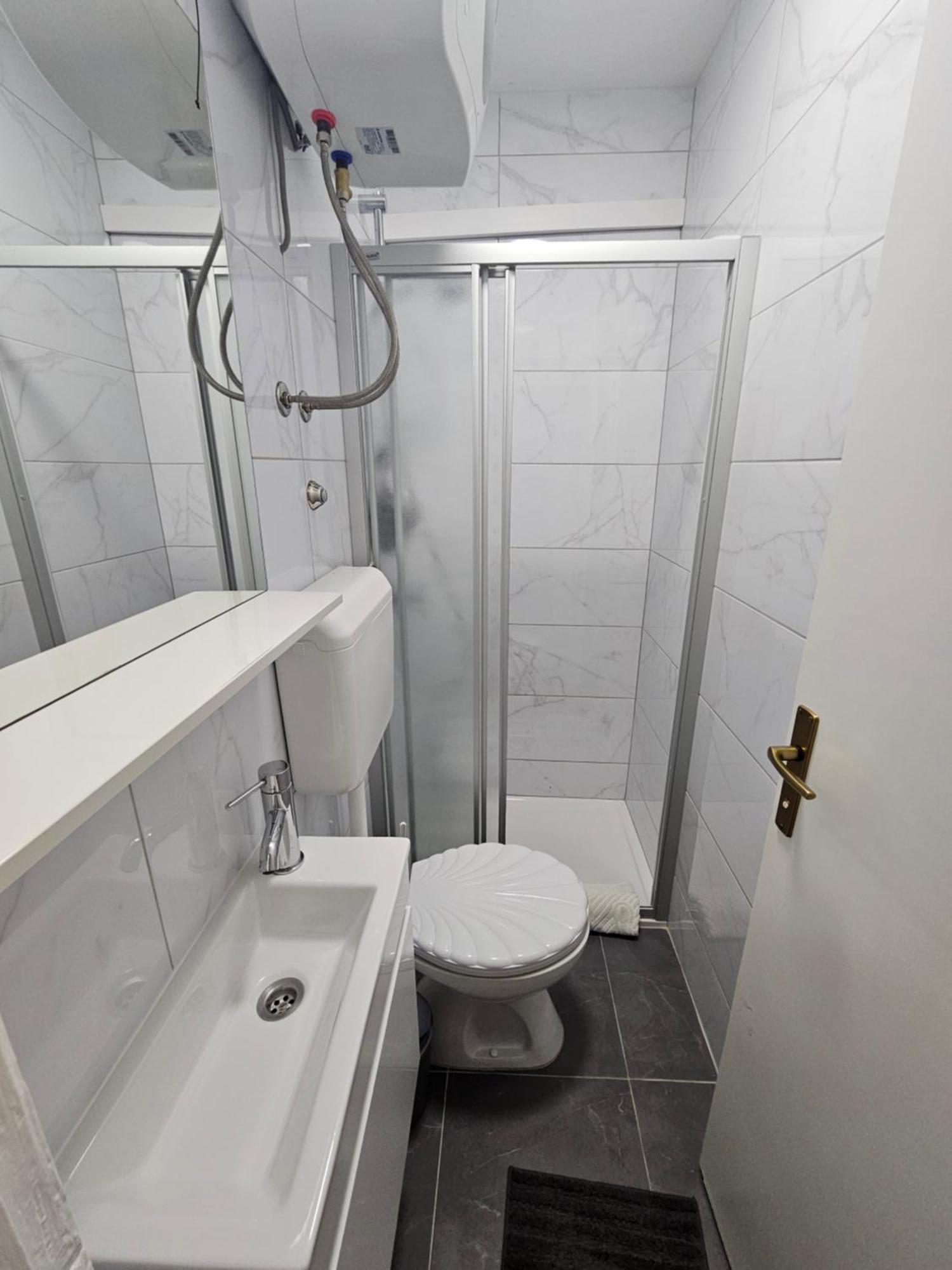 Apartmani Matija Макарска Экстерьер фото