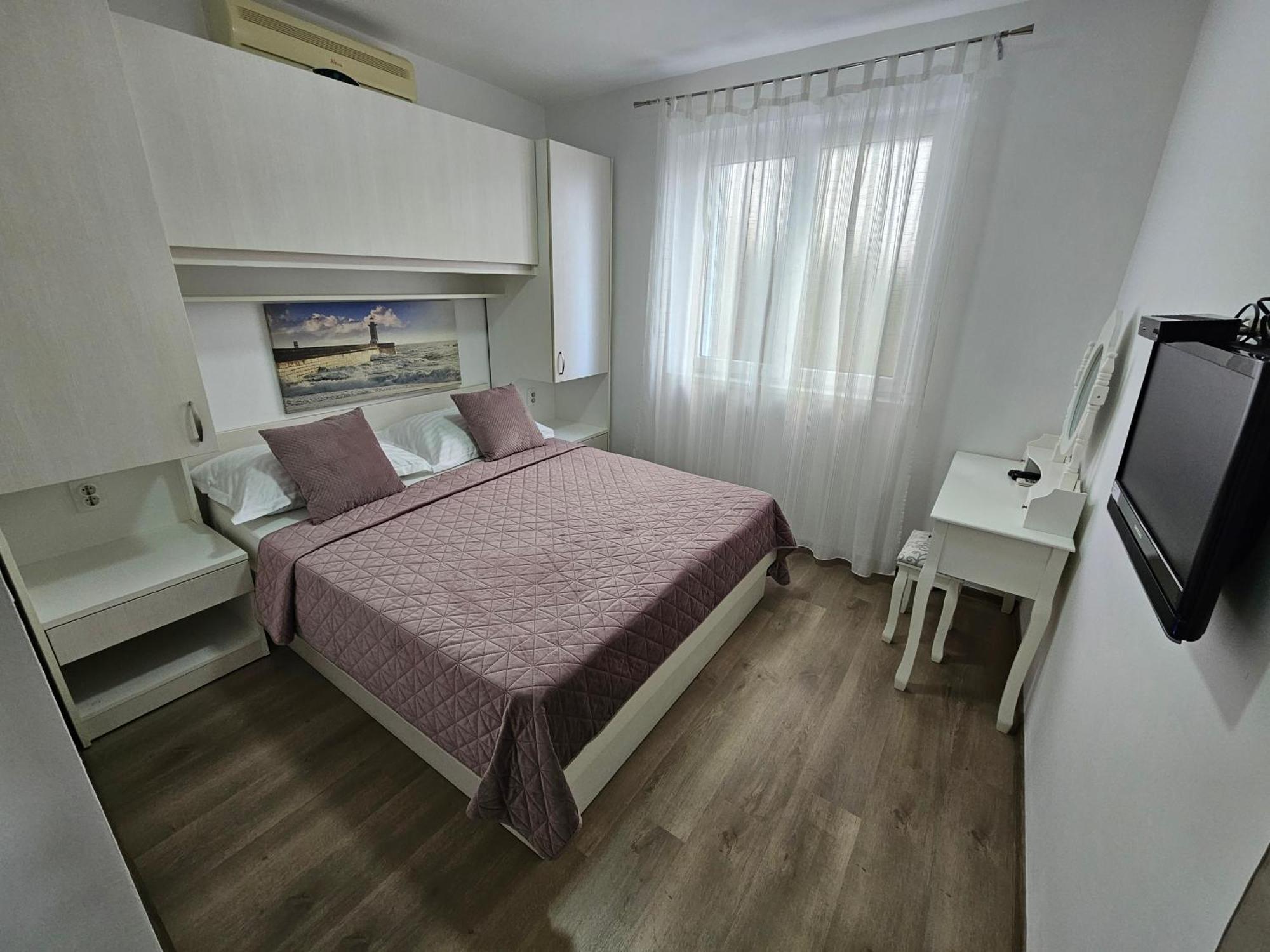 Apartmani Matija Макарска Экстерьер фото