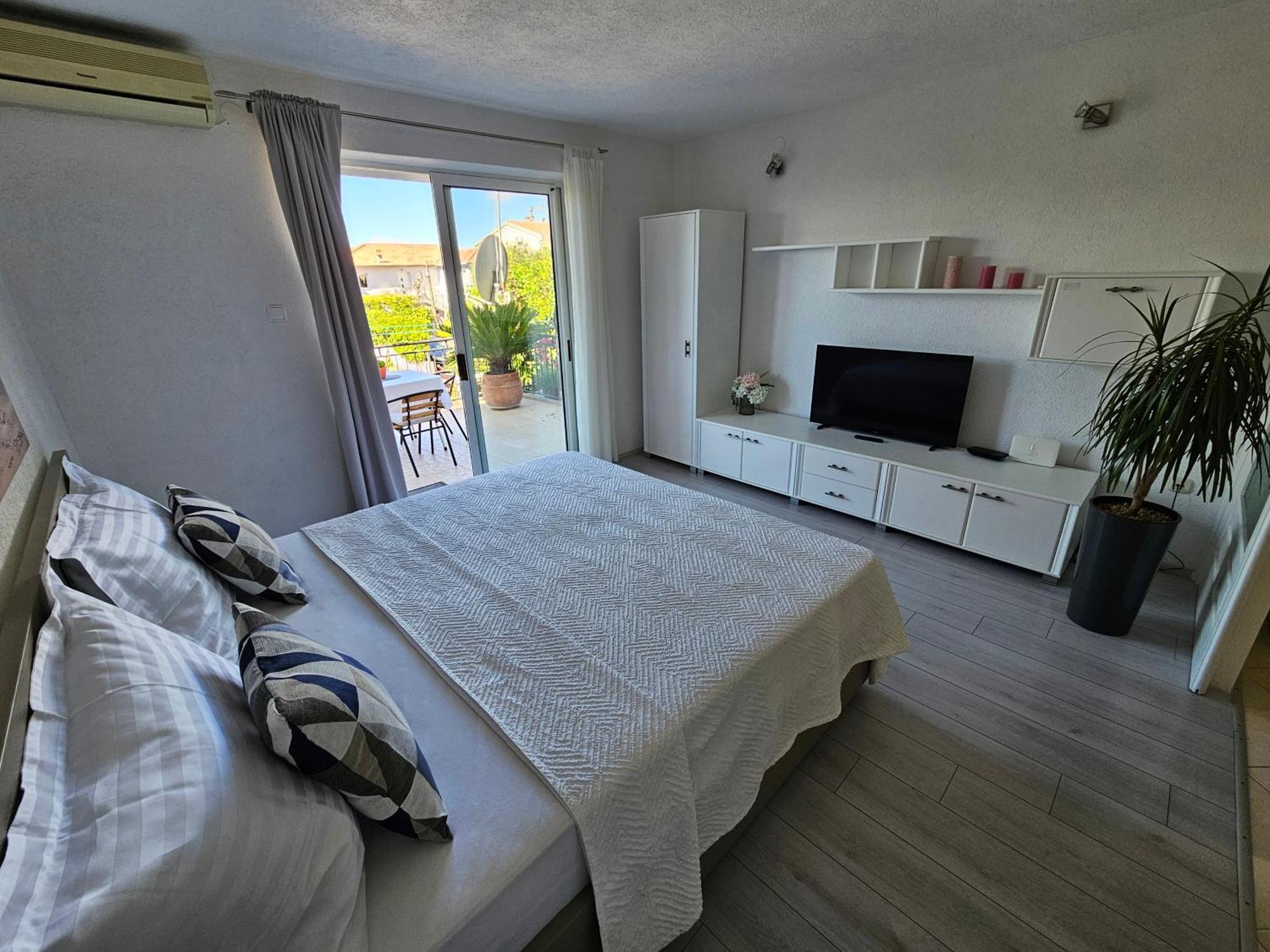 Apartmani Matija Макарска Экстерьер фото